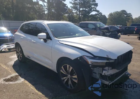 2022 Volvo Xc60 B5 Inscription z USA, uszkodzony, nr VIN YV4L12DL5N1033309